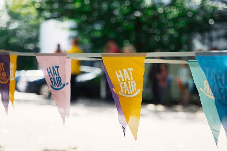 hat fair bunting